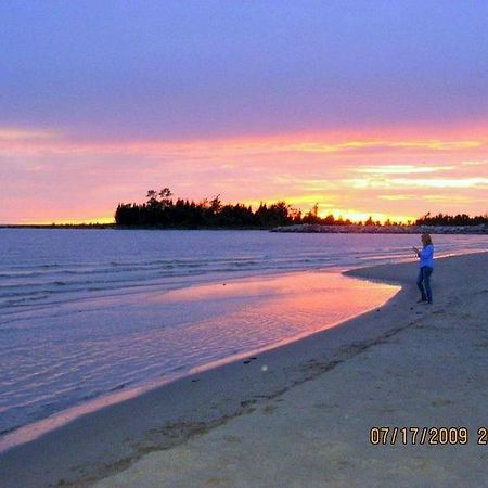 Sunny Birch Cottages Sauble Beach Bagian luar foto
