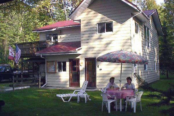Sunny Birch Cottages Sauble Beach Bagian luar foto